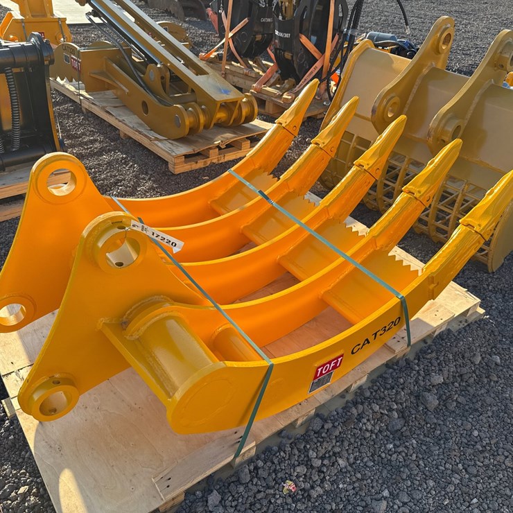 CATERPILLAR 320