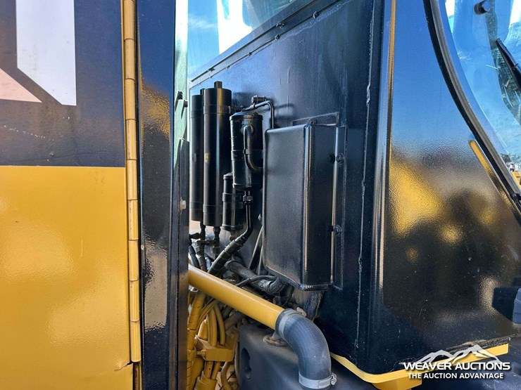caterpillar-140m-image-65