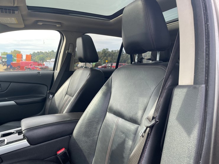 2012-ford-edge-image-27