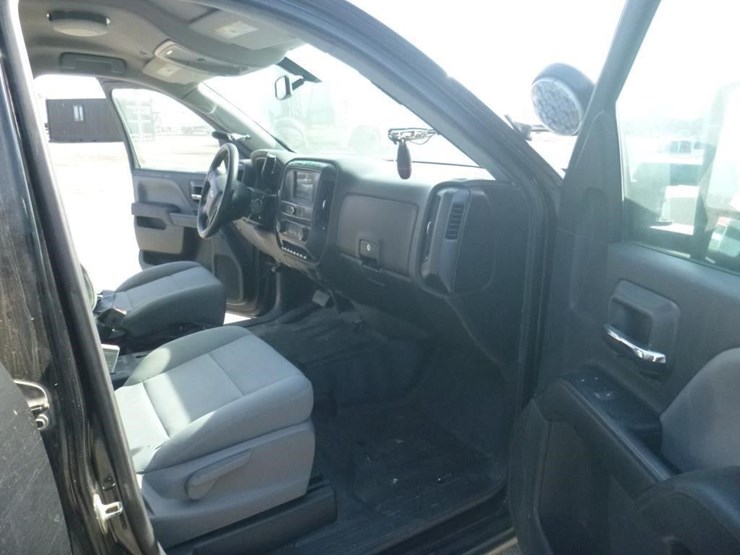2018-chevrolet-1500-image-6