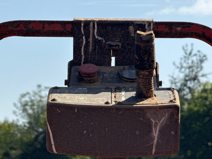 jlg-2033e-image-4