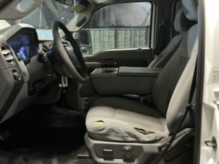 2011-ford-f350-image-21