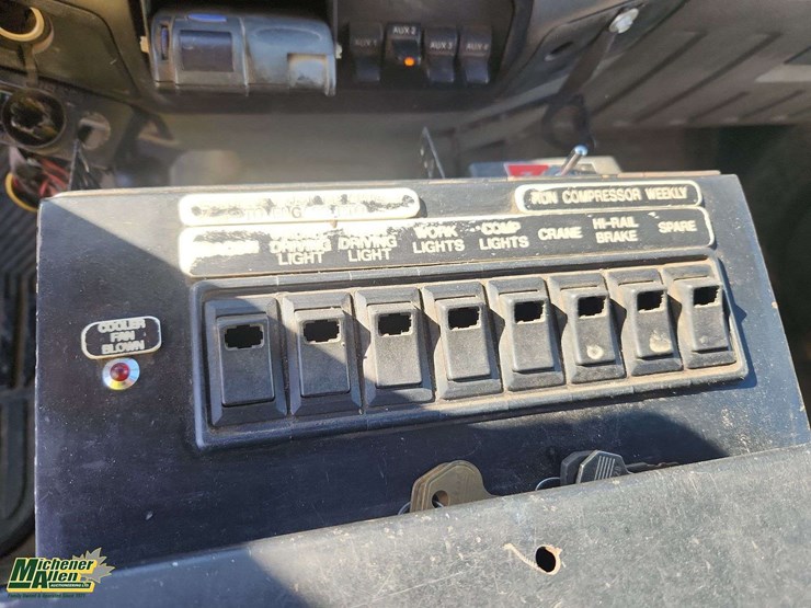 2011-ford-f550-image-22