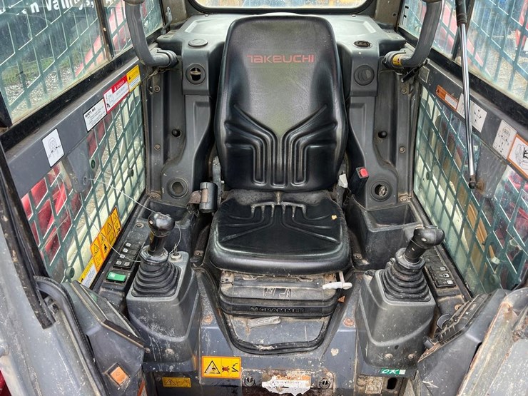 2020-takeuchi-tl8r2-image-18