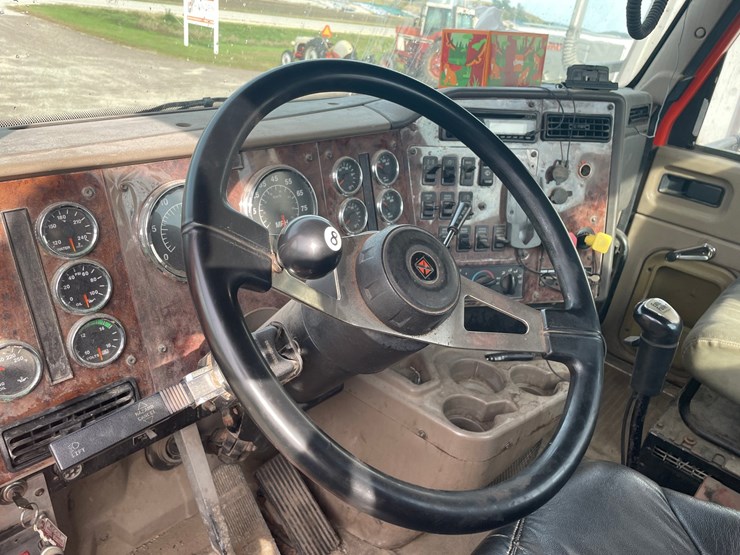 2005-international-9200i-image-27