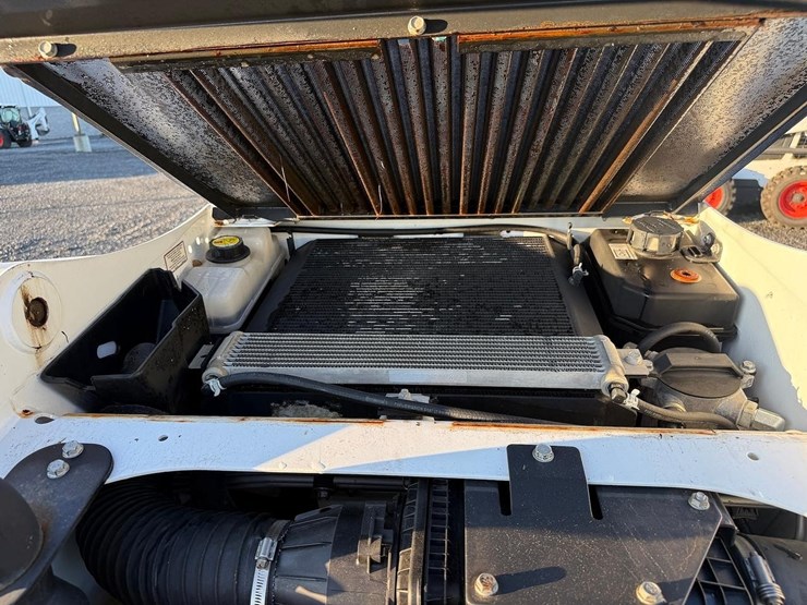 2018-bobcat-s550-image-15