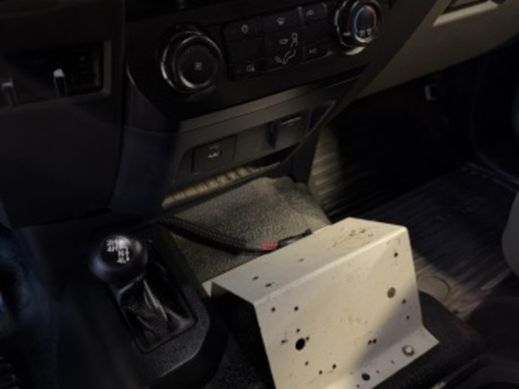 2019-ford-f550-image-26
