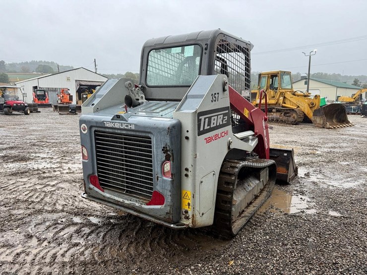 2020-takeuchi-tl8-image-4