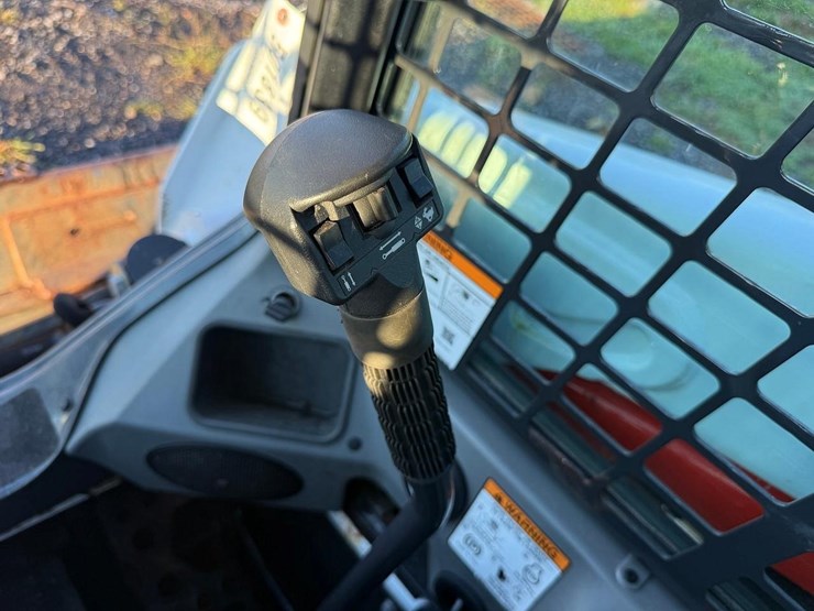 2018-bobcat-s550-image-19
