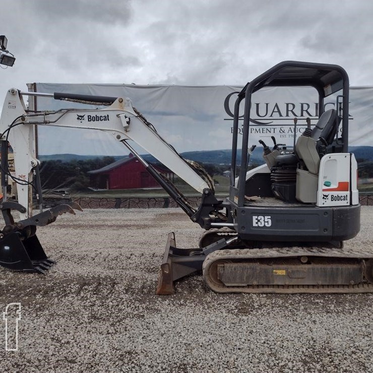 2012 BOBCAT E35