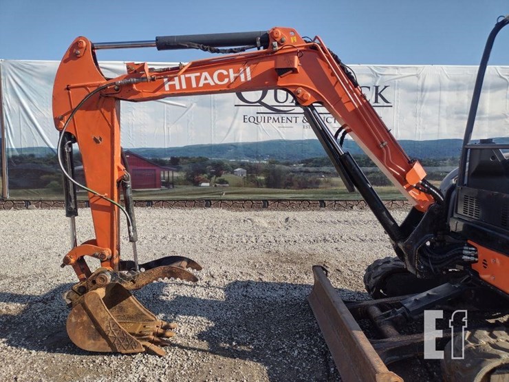 2011-hitachi-zx35u-3-image-21