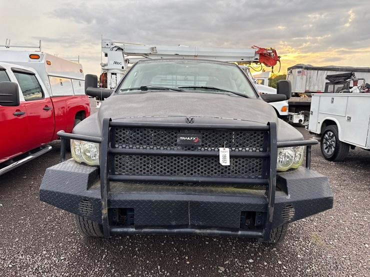 2003-dodge-3500-image-2