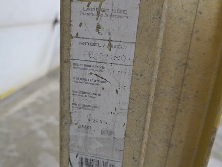 #9739-•-louisville-24'-extension-ladder-image-4