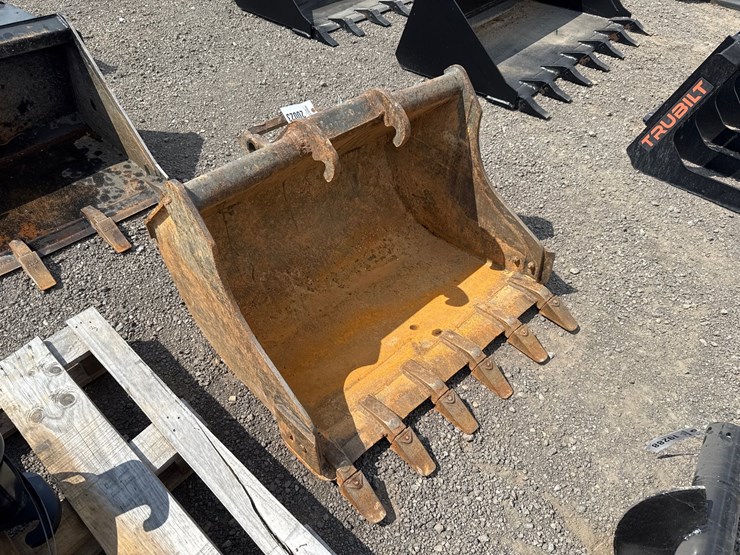 #2020-•-bobcat-36"-x-change-excavator-bucket-image-2