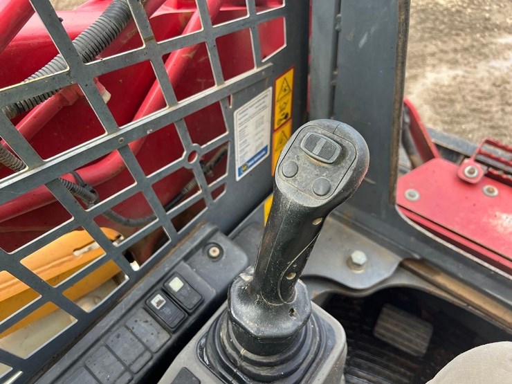 2021-takeuchi-tl8-image-20