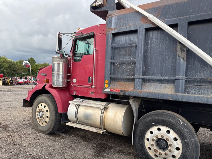 2009-kenworth-t800-image-10