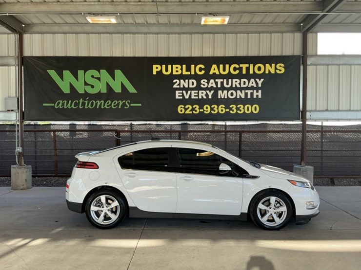 2015-chevrolet-volt-sdn-image-1