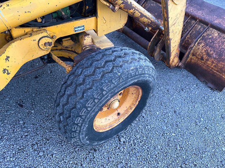 john-deere-310-image-7