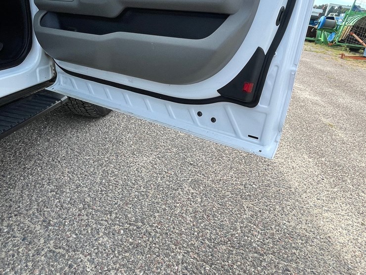 2020-ford-f150-image-30