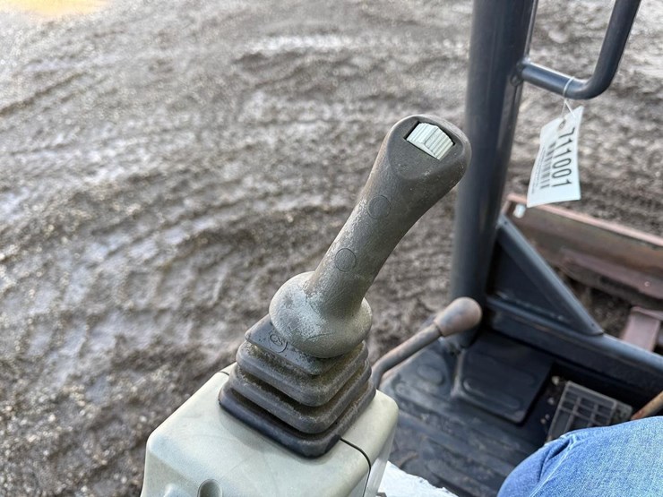 2016-bobcat-e35-image-26