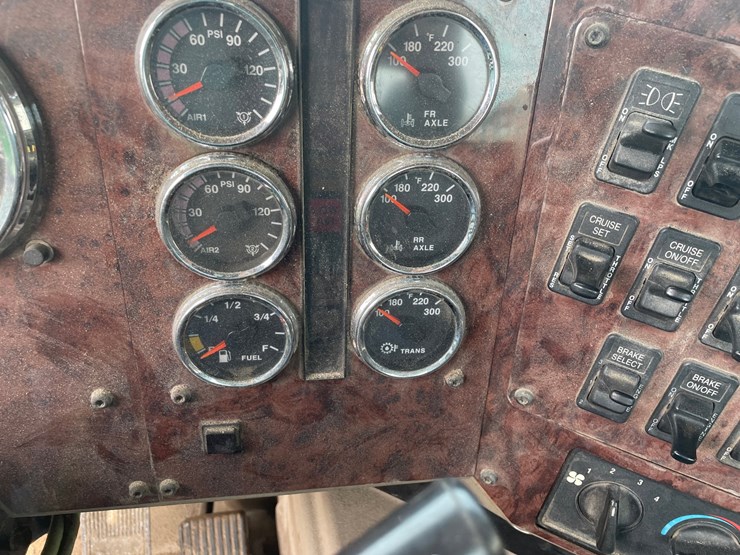 2005-international-9200i-image-31