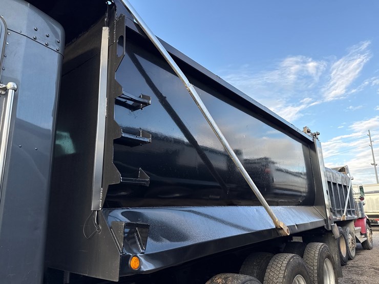 2014-kenworth-t800-image-11