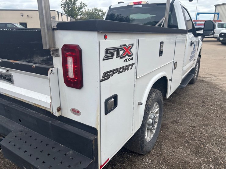 2022-ford-f250-image-59