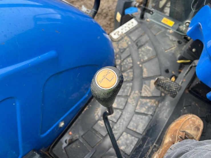 new-holland-workmaster-95-image-28