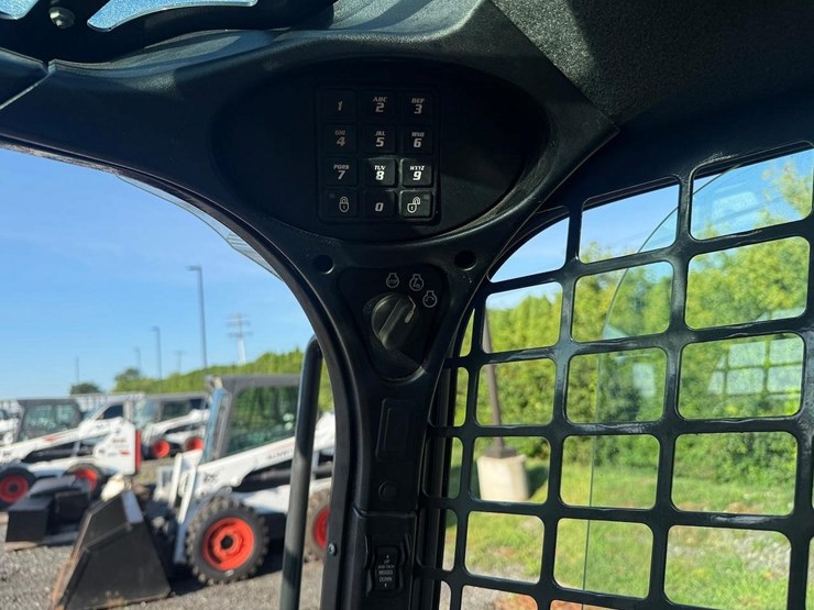 2018-bobcat-s550-image-21