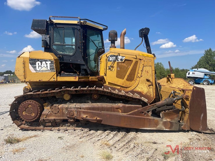 2010-cat-d7e-crawler-dozer-image-2
