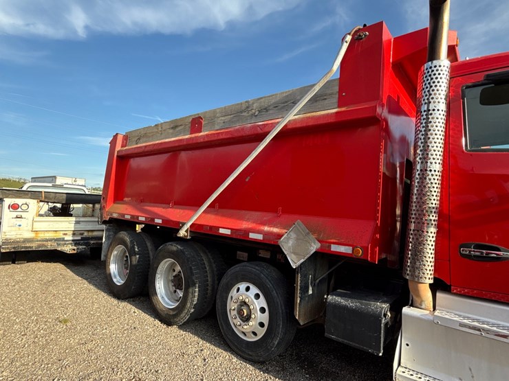 2017-kenworth-t880-image-5