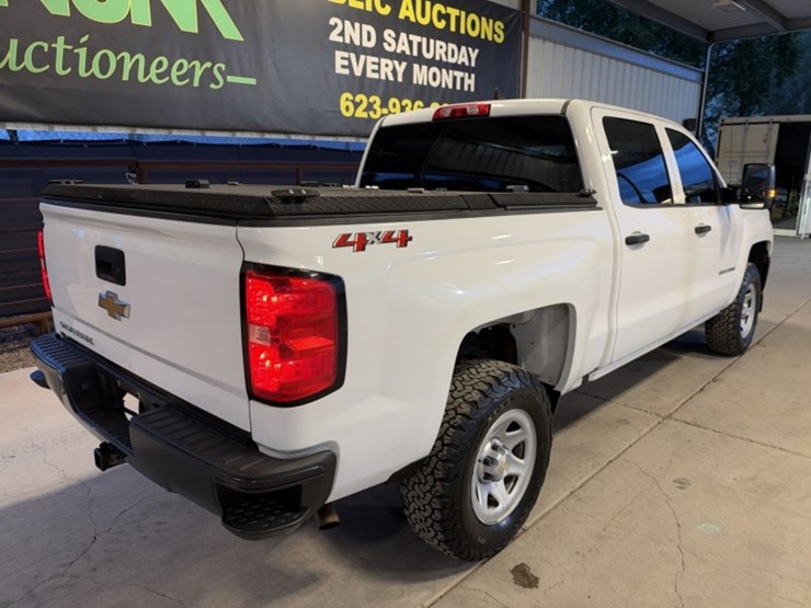2018-chevrolet-silverado-1500-image-10