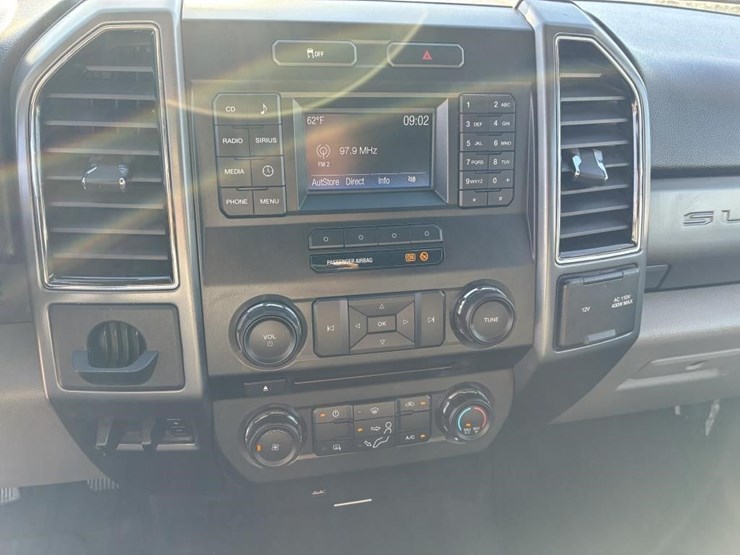 2018-ford-f550-xlt-image-19