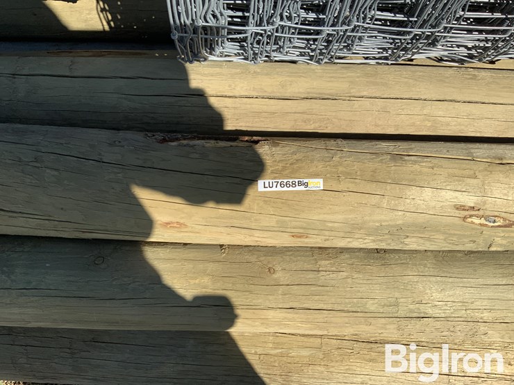 wood-posts-&-hinge-joint-wire-image-17