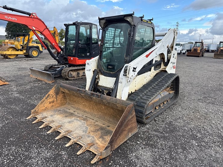 2020-bobcat-t770-image-1