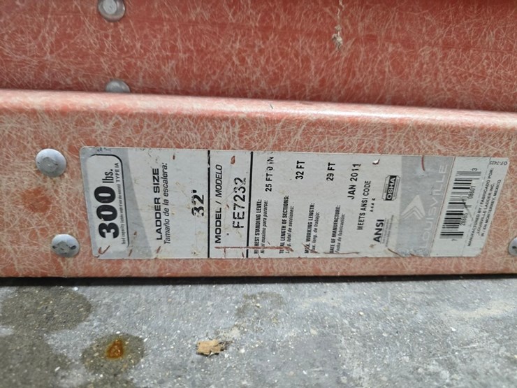 #9736-•-louisville-32'-extension-ladder-image-5