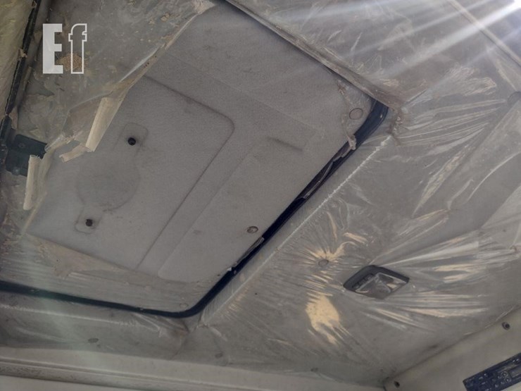 hyundai-robex-210-lc-7-image-11