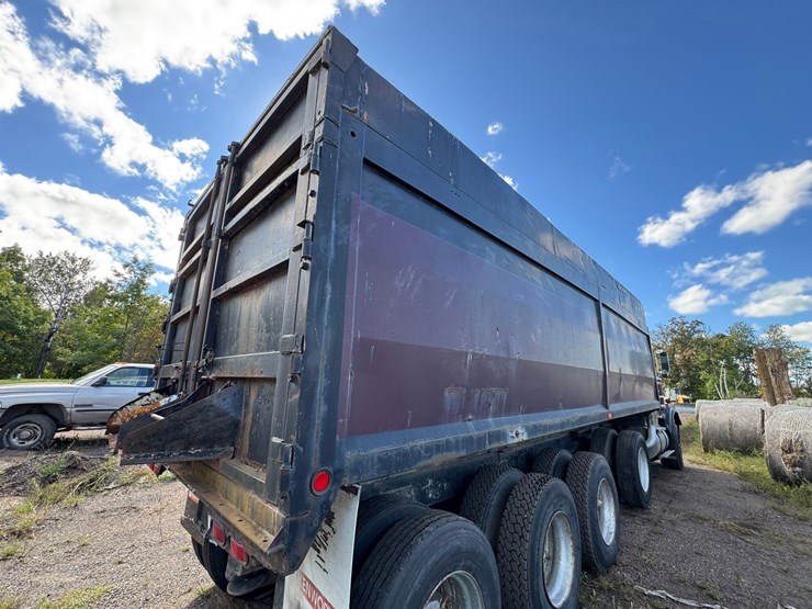 1981-kenworth-w900-image-24