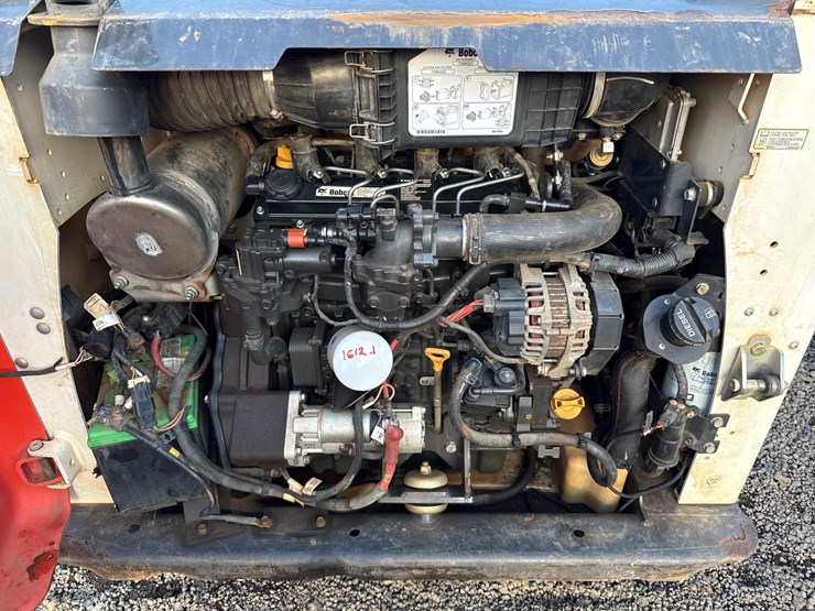 2021-bobcat-t550-image-10