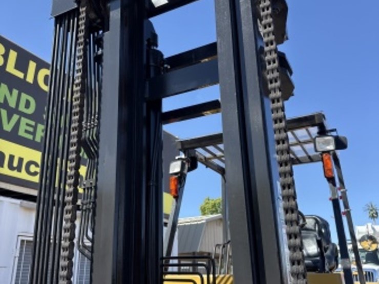 caterpillar-dp115-image-18
