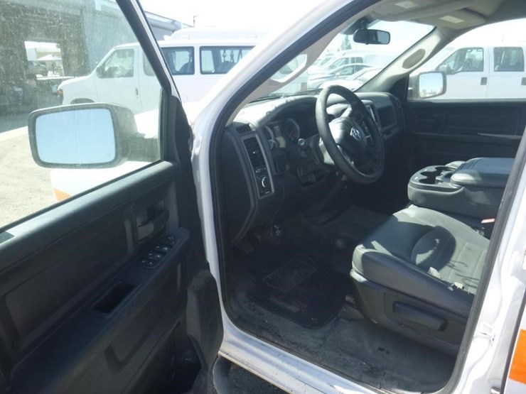 2016-dodge-1500-image-5