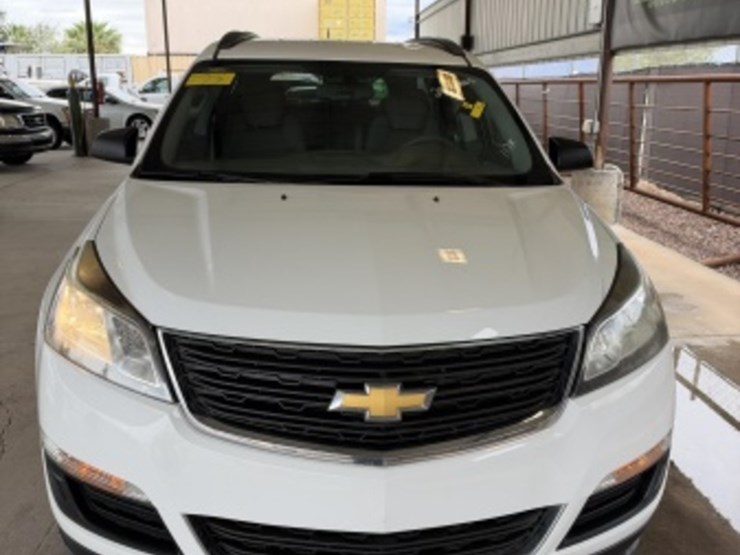 2016-chevrolet-traverse-image-3
