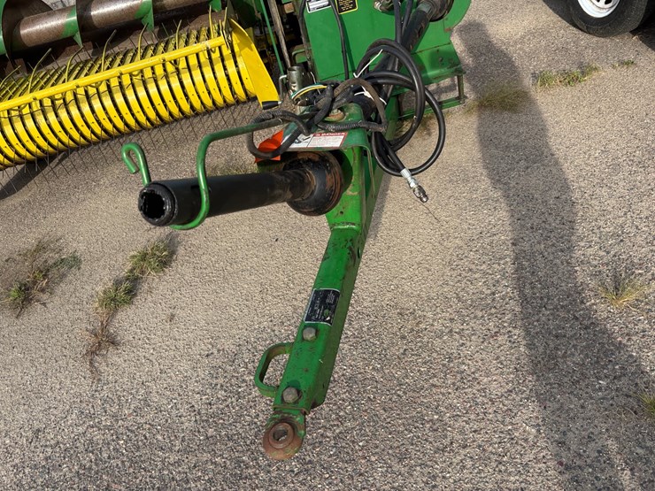 john-deere-338-image-21