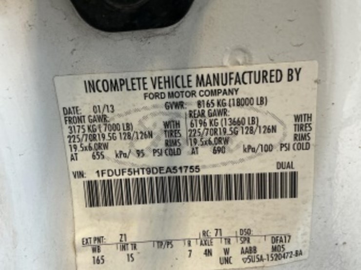 2013-ford-f550-image-16
