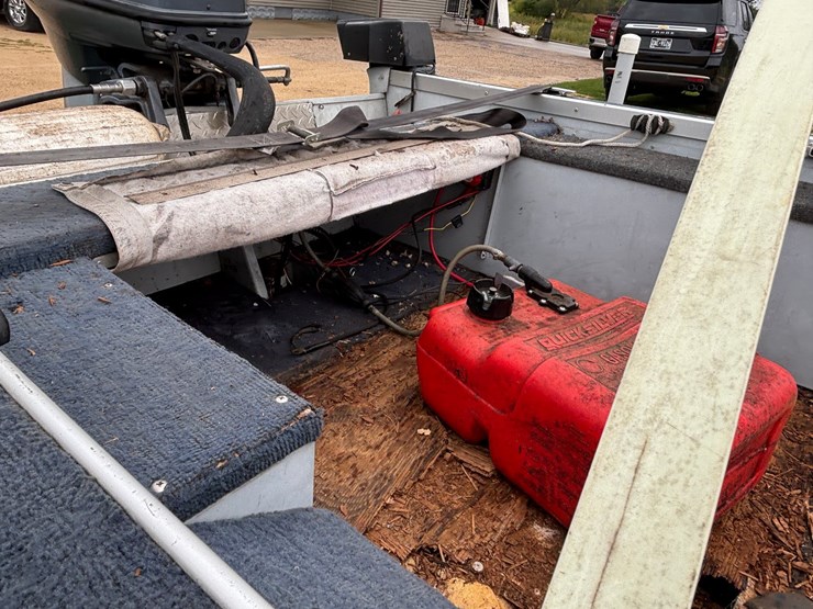 #1318-•-1989-16'-alumacraft-boat-(has-wi-title)-image-34