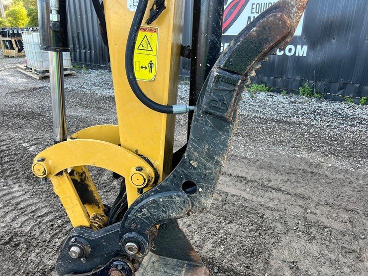 2023-caterpillar-305cr-image-11