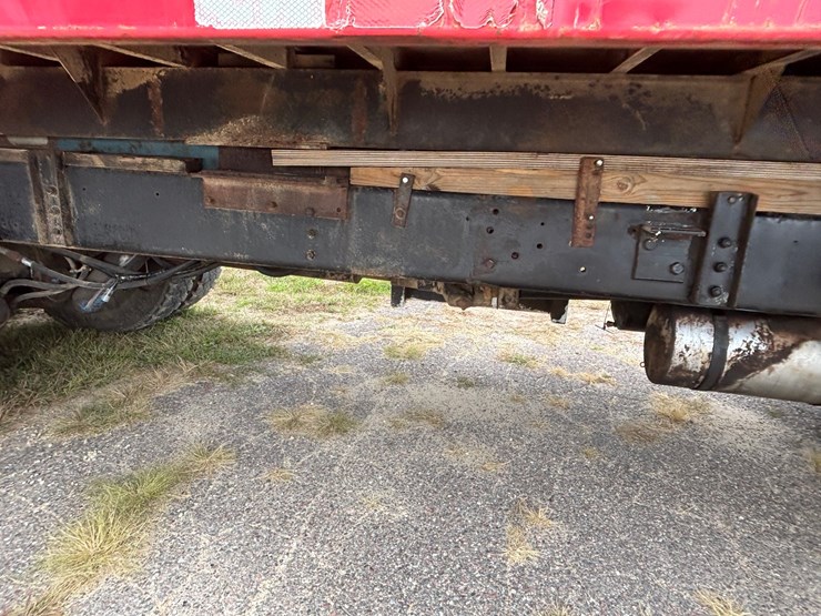 #1201-•-1999-sterling-silage-truck-(has-wi-title)-image-16