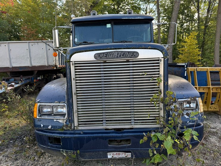 #3509-•-freightliner-sleeper-cab-truck-tractor-image-6