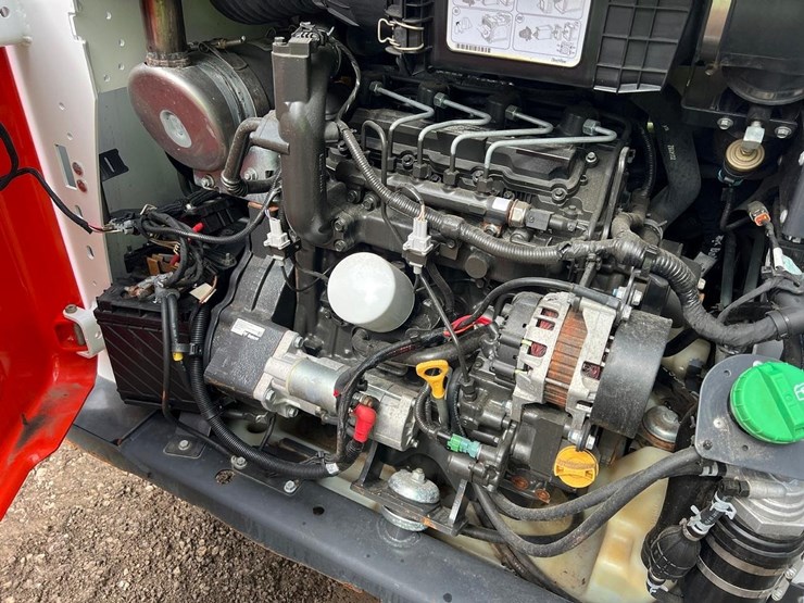 2018-bobcat-s570-image-6