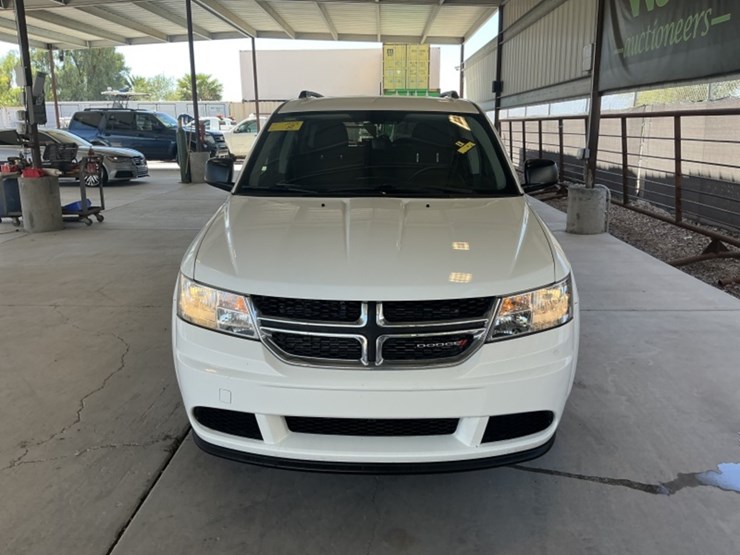 2016-dodge-journey-image-3